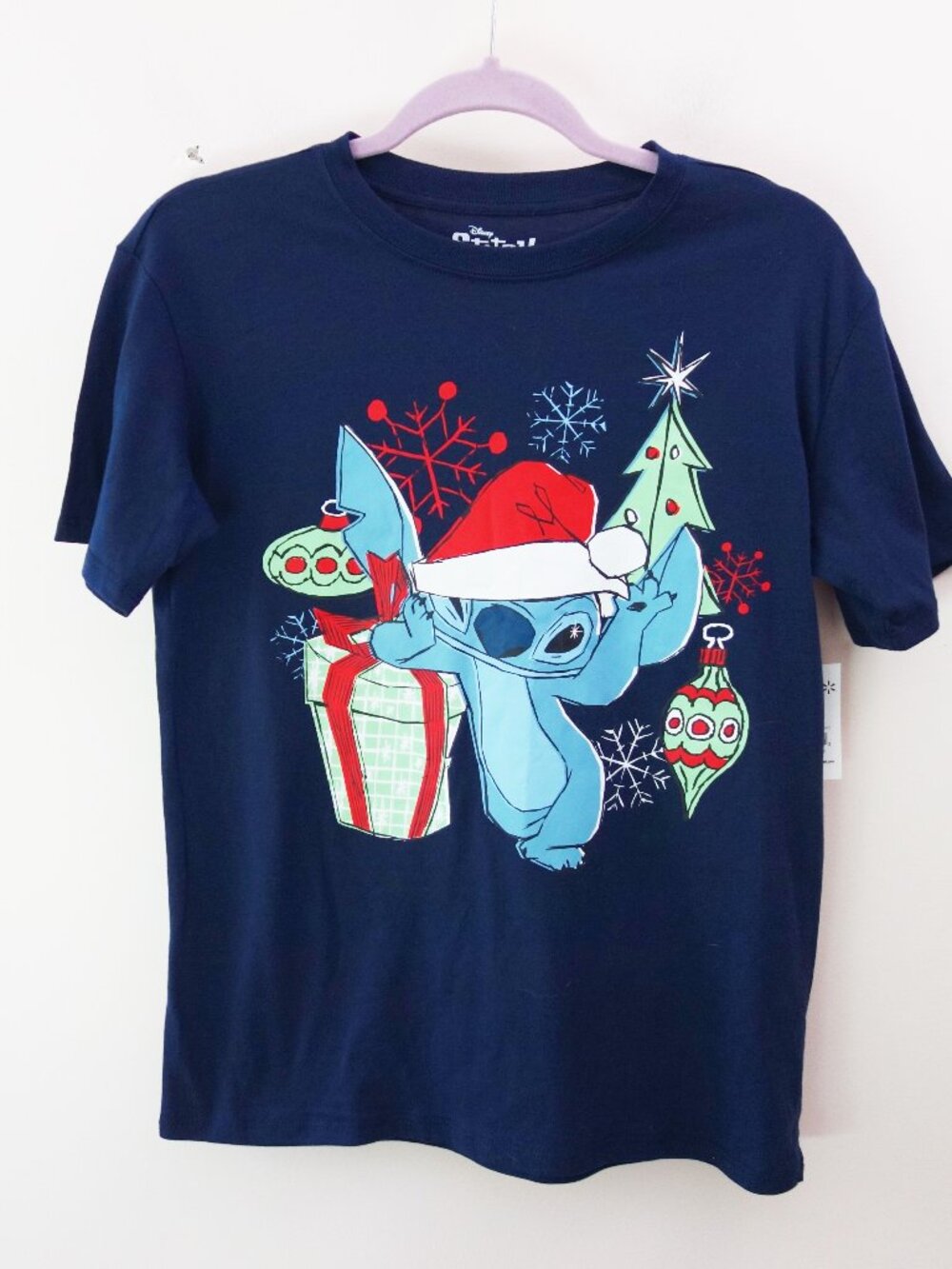 Disney x Stitch Women's Holiday Cute Graphic Shirt (XS) NWT!